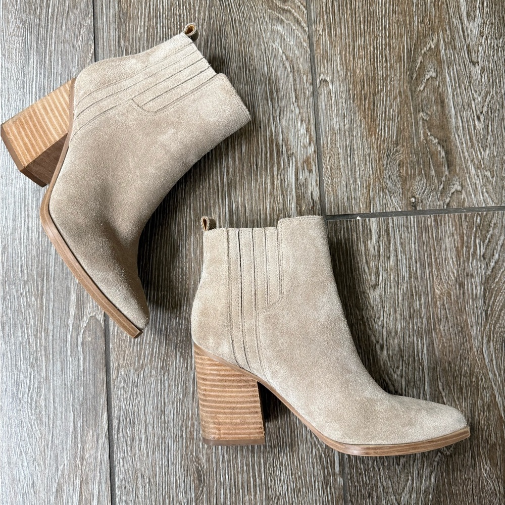 Marc Fisher Suede Pointed Toe Ankle Booties Tan Block Heel Size 7